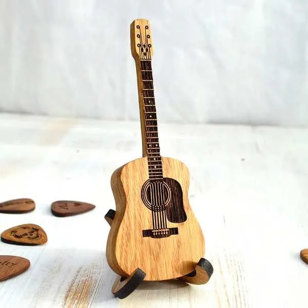 GUITWOOD-3831127656494-N-7__220626-a457ef87-5178-4477-9112-21cda81b9377.webp