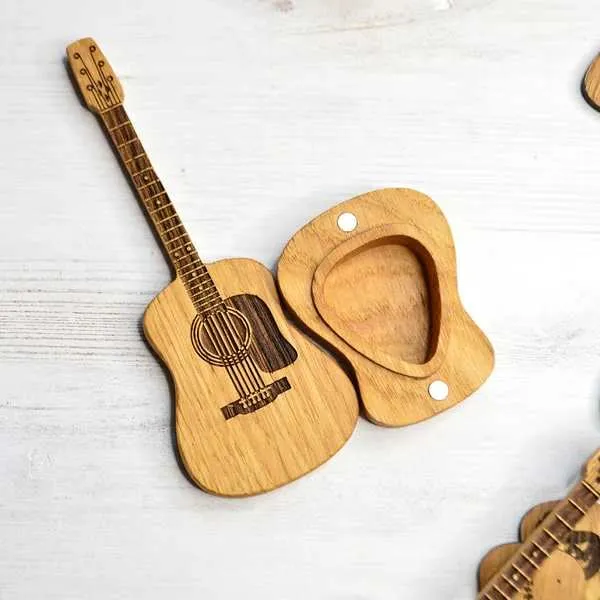 GUITWOOD-3831127656494-N-8__220626-fe653a8a-d6b4-49d8-93b8-87e33da4aadf.webp
